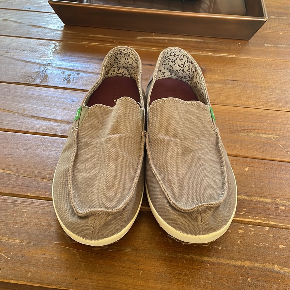 Sanuk Tan Slip On Loafer Size 10